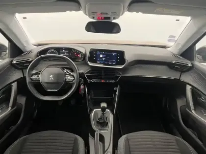 Photo 24 Peugeot 2008  PureTech 100 S&S BVM6