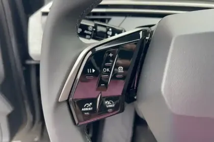 Photo 14 Peugeot 3008  Hybrid 145 e-DCS6