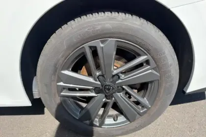 Photo 11 Peugeot 308  SW BlueHDi 130ch S&S EAT8