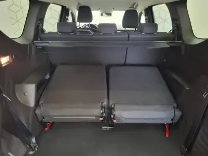 Photo 24 Dacia Jogger  Hybrid 140 7 places GSR2