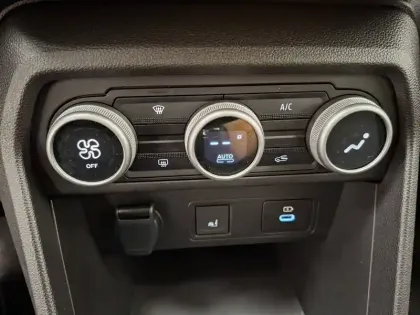 Photo 45 Dacia Jogger  Hybrid 140 7 places GSR2