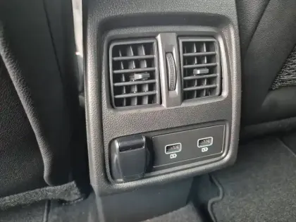 Photo 20 Renault Captur  E-Tech 145 - 21