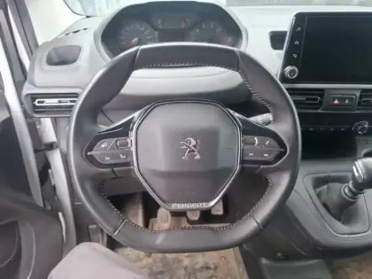 Photo 8 Peugeot Partner  FOURGON M 950 KG BLUEHDI 100 S&S BVM6