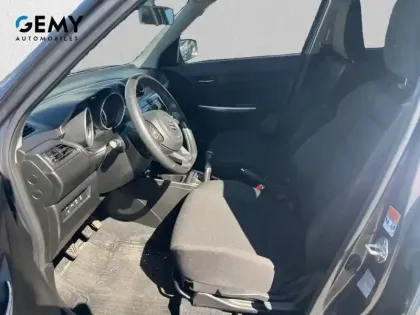 Photo 8 Suzuki Swift  1.2 Dualjet Hybrid Auto (CVT)