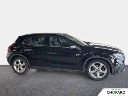 Photo 8 Mercedes GLA  180 7-G DCT