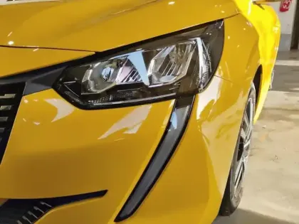 Photo 13 Peugeot 208  PureTech 100 S&S BVM6 Allure