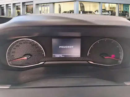 Photo 20 Peugeot 208  PureTech 100 S&S BVM6 Allure