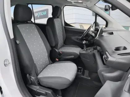 Photo 8 Citroën Berlingo  Taille M BlueHDi 130 S&S BVM6 Shine