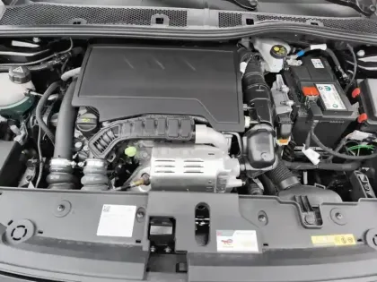 Photo 6 Opel Corsa  1.2 Turbo 100 ch BVA8
