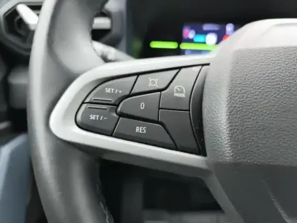 Photo 18 Dacia Duster  Hybrid 140 Journey