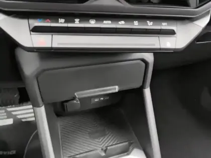 Photo 12 Dacia Duster  Hybrid 140 Journey