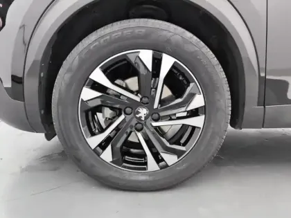 Photo 14 Peugeot 2008  PureTech 130 S&S BVM6 GT