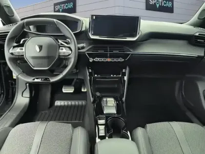 Photo 9 Peugeot 2008  Hybrid 145 e-DCS6 GT