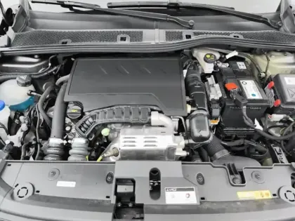 Photo 6 Peugeot 208  PureTech 100 S&S BVM6 Allure