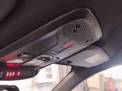 Photo 24 Peugeot 2008  PureTech 100 S&S BVM6 Allure