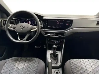 Photo 6 Volkswagen Taigo 1.5 TSI 150 CH DSG7 R LINE
