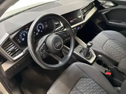 Photo 8 Audi A1 25 TFSI 95 ch BVM5 Advanced