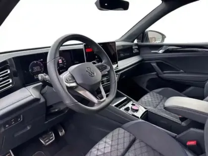 Photo 18 Volkswagen Tiguan 1.5 eHybrid 272ch DSG6 R-Line Edition