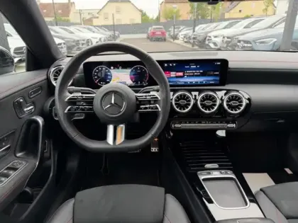 Photo 10 Mercedes CLA  200 d Coupé AMG Line