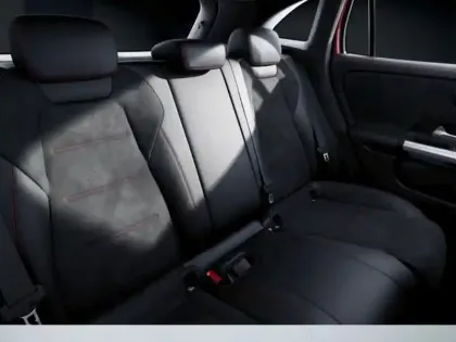 Photo 8 Mercedes GLA 200 d AMG Line