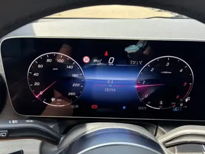Photo 34 Mercedes CLA V 300 d 4MATIC AVANTGARDE Extr