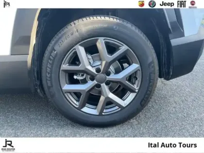Photo 10 Jeep Compass  1.2 Turbo T3 145ch e-Hybrid First Edition BVR6