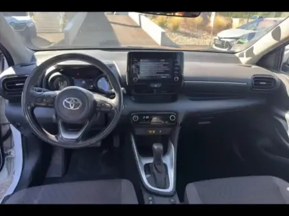 Photo 11 Toyota Yaris  116h Design 5p MY22