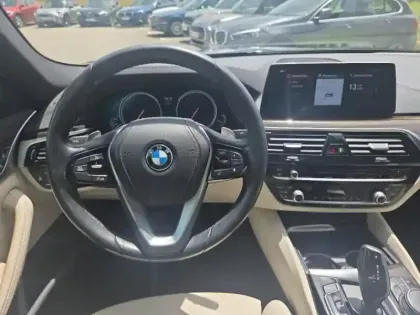 Photo 5 BMW Serie 5 Série 5 520iA 184ch Luxury