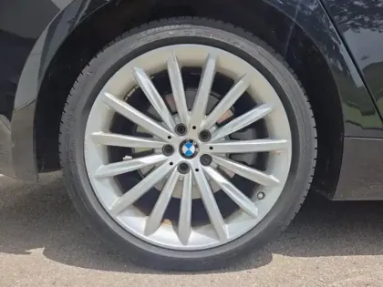 Photo 7 BMW Serie 5 Série 5 520iA 184ch Luxury