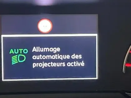 Photo 12 Peugeot 2008  1.2 PureTech 100ch S&S Allure