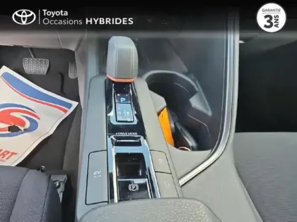 Photo 9 Toyota C-HR  1.8 Hybride 140ch Design NG23