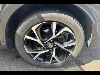 Photo 12 Toyota C-HR  184h Collection 2WD E-CVT MY22