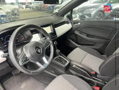 Photo 14 Renault Clio  1.6 E-Tech hybride 140ch Limited -21N