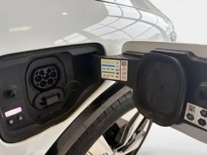 Photo 9 Renault Megane  E-Tech Electric EV60 220ch Techno super charge -C