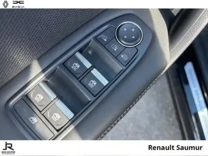 Photo 13 Renault Symbioz  1.8 E-Tech full hybrid 160ch Iconic - 25