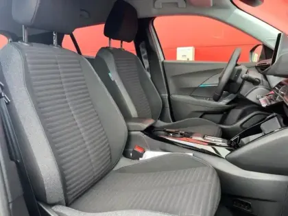 Photo 8 Peugeot 2008  e- 136ch Style