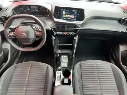 Photo 7 Peugeot 2008  e- 136ch Style