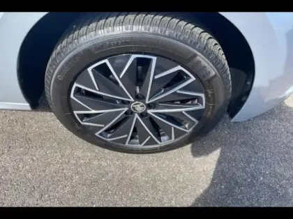 Photo 14 Skoda Kamiq  1.0 TSI Evo 110ch Young Edition