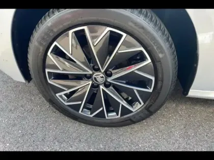 Photo 11 Skoda Kamiq  1.0 TSI Evo 110ch Young Edition