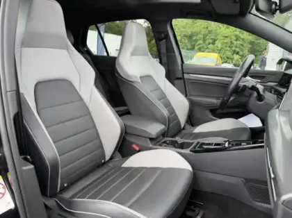 Photo 8 Volkswagen Golf  1.4 eHybrid 245ch GTE DSG6