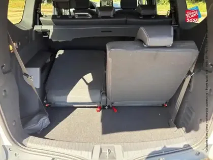 Photo 13 Dacia Jogger  1.8 hybrid 155ch Journey 7 places -25