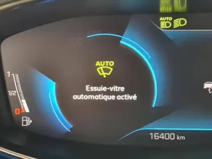 Photo 14 Peugeot 3008  1.5 BlueHDi 130ch S&S GT EAT8