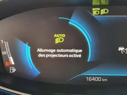 Photo 13 Peugeot 3008  1.5 BlueHDi 130ch S&S GT EAT8