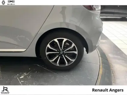 Photo 7 Renault Clio  1.6 E-Tech 145ch full hybrid Techno - 24