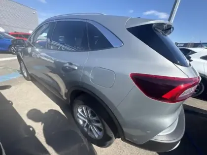 Photo 7 Ford Kuga  2.5 Duratec 180 ch Hybrid FlexiFuel Titanium Business Powershift