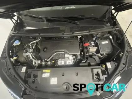 Photo 12 Peugeot 5008  Hybrid 145ch GT e-DCS6