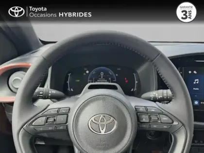 Photo 12 Toyota Aygo  X 116h Graphic