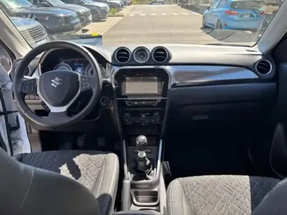 Photo 10 Suzuki Vitara  1.4 Boosterjet Hybrid 129ch Style