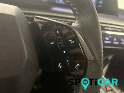 Photo 14 Peugeot 5008  Hybrid 145ch GT e-DCS6