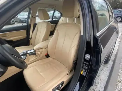 Photo 23 BMW Serie 3 Série 3 330eA 252ch Luxury